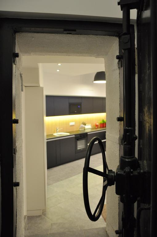 Bomb Shelter Apartment VNO Oda fotoğraf
